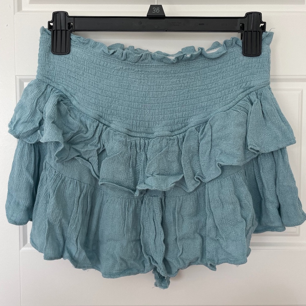 Vestique smocked waist tiered ruffle skort